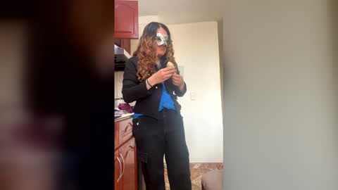 luana_winner online show from December 2025 09:09:02 PM