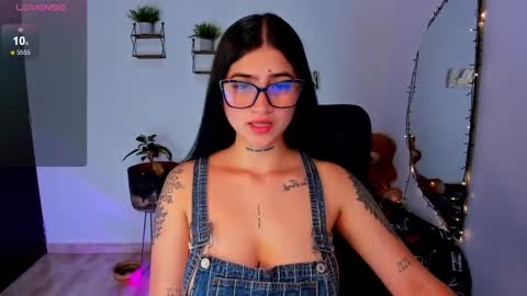 Luana online show from December 2024 02:11:01 PM