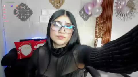 Luana online show from December 2024 02:08:02 PM