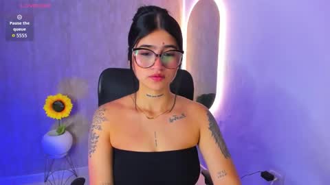 Luana online show from October 2025 12:00:02 PM