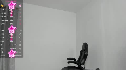 lUAN online show from February 2025 11:12:02 AM