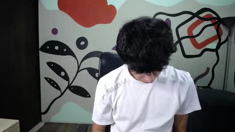 Snapshot of luca_vega chatting on October 2025 01:08:01 PM luca online show from October 2025 01:08:01 PM