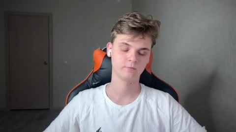 Lucas Gill online show from January 2025 11:45:02 PM