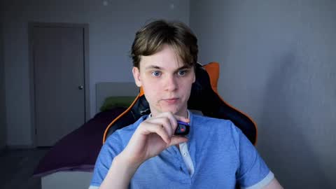 Lucas Gill online show from March 2025 03:19:01 AM