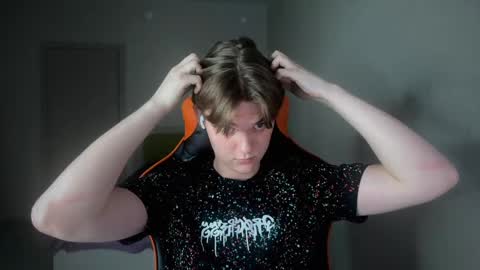 Lucas Gill online show from March 2025 03:13:02 PM