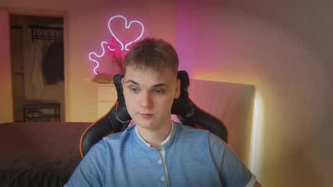 Lucas Gill online show from September 2025 06:46:02 AM