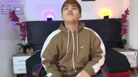 Lucas lovee online show from June 2026 01:02:02 PM