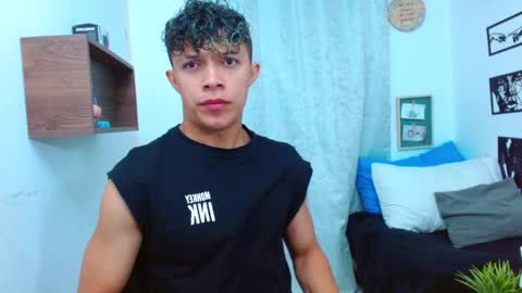 Lucas Luxx online show from January 2026 12:21:01 PM