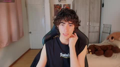 lucas_xo online show from December 2025 02:38:01 AM