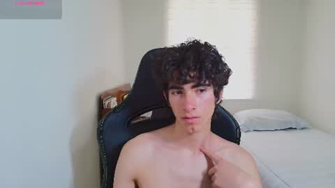 lucas_xo online show from June 2026 09:57:02 PM
