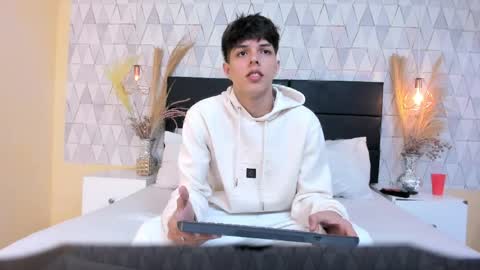 Lucasopry online show from April 2026 11:51:02 AM