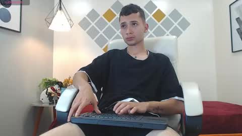 LucassSmith11 online show from January 2026 12:09:02 PM