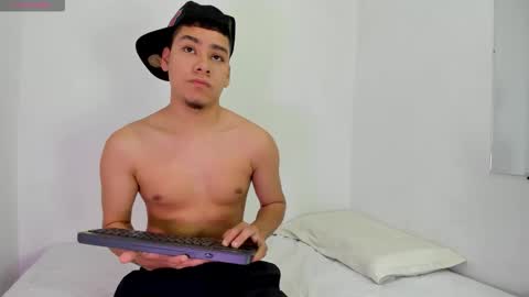 LUCAS TORREZ online show from February 2026 02:10:01 AM