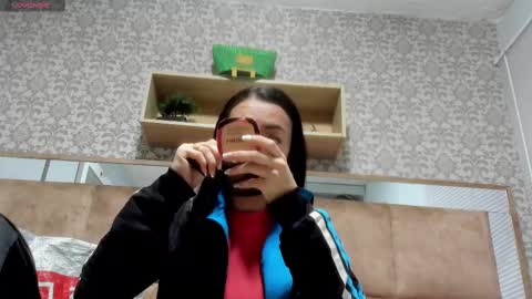 MIA HOT online show from March 2025 12:12:01 PM