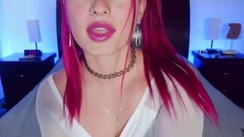Snapshot of luccycollins_ chatting on April 2026 03:21:01 PM Luccy online show from April 2026 03:21:01 PM