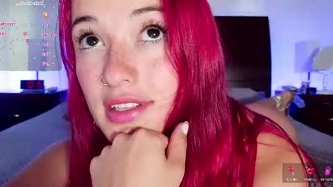 Snapshot of luccycollins_ chatting on July 2026 03:18:02 PM Luccy online show from July 2026 03:18:02 PM
