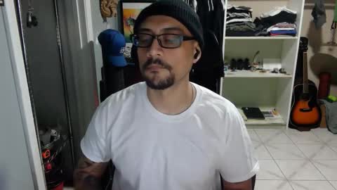 Luchi Luchano online show from November 2025 08:08:02 PM