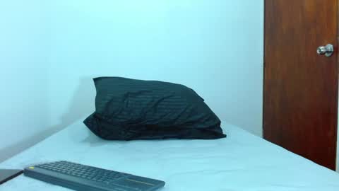 LUCHO HOT  online show from August 2026 12:13:01 AM