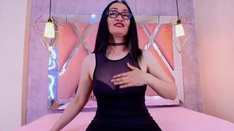 Luci online show from April 2026 03:23:02 AM