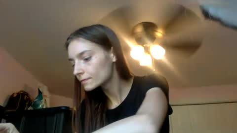 Luci Layne online show from June 2026 12:35:01 PM