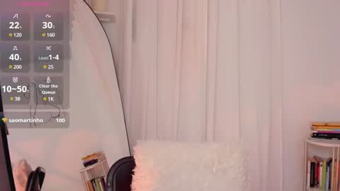 Snapshot of lucia_lee_ chatting on February 2025 09:15:02 PM Lucia online show from February 2025 09:15:02 PM