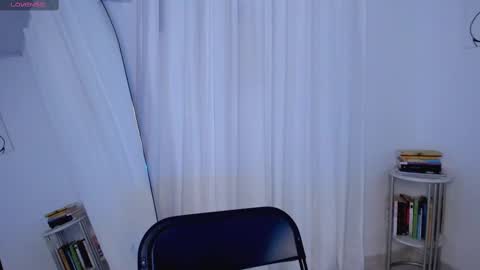 Snapshot of lucia_lee_ chatting on February 2025 10:09:01 PM Lucia online show from February 2025 10:09:01 PM