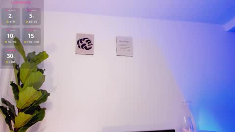 Snapshot of lucia_lee_ chatting on October 2025 07:14:02 PM Lucia online show from October 2025 07:14:02 PM