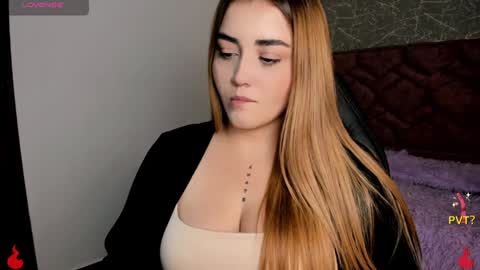 lucia star  online show from January 2025 09:19:02 PM