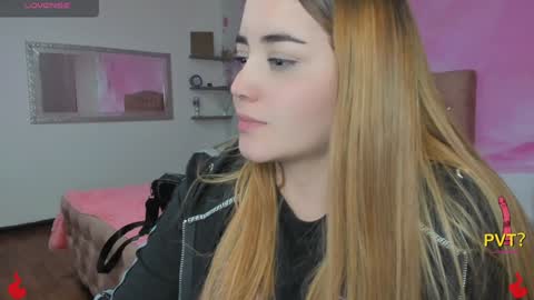 lucia star  online show from February 2025 09:03:01 AM