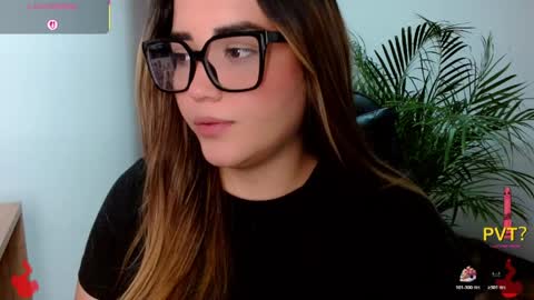 Snapshot of lucia_star_ chatting on May 2026 06:27:01 PM lucia star online show from May 2026 06:27:01 PM
