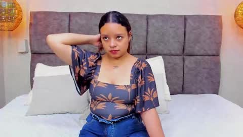 Snapshot of lucia_watson_ chatting on September 2025 12:06:01 PM LUCIA online show from September 2025 12:06:01 PM