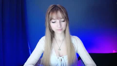 Lucy online show from February 2025 07:35:02 PM