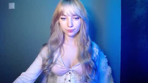 Lucy online show from November 2025 08:01:02 AM