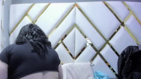 Snapshot of luciana_ass chatting on January 2025 08:21:02 PM Luci online show from January 2025 08:21:02 PM