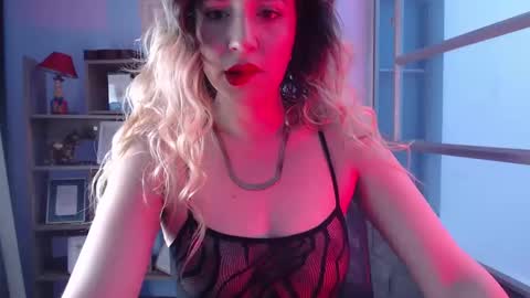 Luciana Evans online show from December 2024 02:02:01 PM