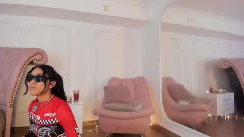 Luciana online show from October 2025 08:49:02 PM