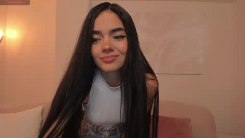 Snapshot of lucianamiller_ chatting on January 2025 03:04:02 AM Luciana Miller online show from January 2025 03:04:02 AM