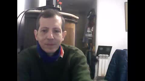 Snapshot of lucianoaxel chatting on May 2026 04:46:01 PM Luciano online show from May 2026 04:46:01 PM