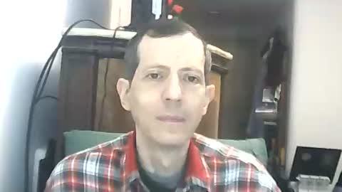 Snapshot of lucianoaxel chatting on May 2026 11:44:01 PM Luciano online show from May 2026 11:44:01 PM