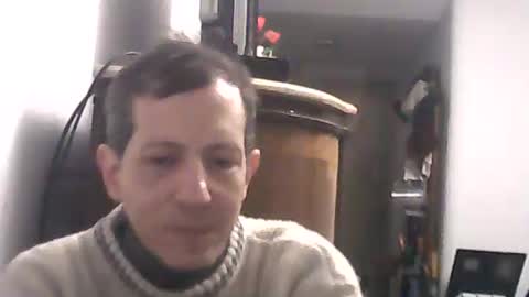 Snapshot of lucianoaxel chatting on May 2026 03:37:02 AM Luciano online show from May 2026 03:37:02 AM