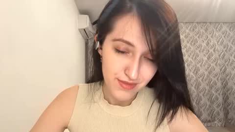 Mary online show from November 2025 07:16:01 PM