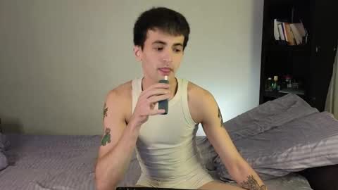 Angelok online show from October 2025 01:23:01 PM