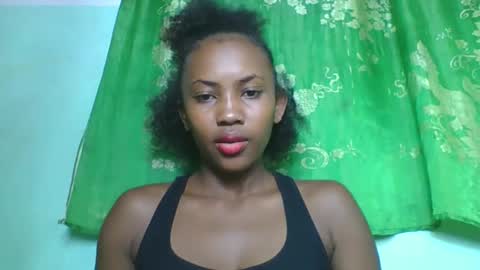 lucie196645 online show from April 2026 04:56:02 PM