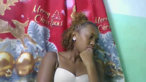 lucie196645 online show from May 2026 06:48:01 PM