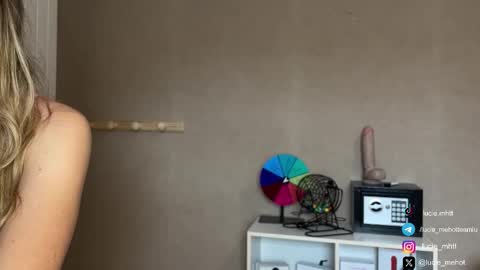 Snapshot of lucie_hot chatting on September 2025 08:38:02 AM Lucie hot follow me on online show from September 2025 08:38:02 AM