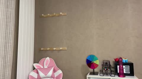 Snapshot of lucie_hot chatting on October 2025 07:01:02 PM Lucie hot follow me on online show from October 2025 07:01:02 PM