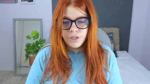 Snapshot of lucie_nicolls chatting on December 2024 05:55:01 PM Lucie online show from December 2024 05:55:01 PM