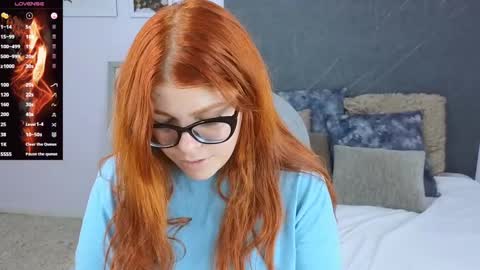 Snapshot of lucie_nicolls chatting on December 2024 08:58:01 PM Lucie online show from December 2024 08:58:01 PM