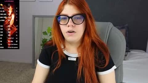 Snapshot of lucie_nicolls chatting on January 2025 07:29:01 PM Lucie online show from January 2025 07:29:01 PM