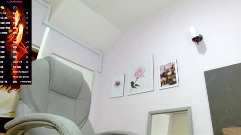 Snapshot of lucie_nicolls chatting on January 2025 12:36:01 AM Lucie online show from January 2025 12:36:01 AM